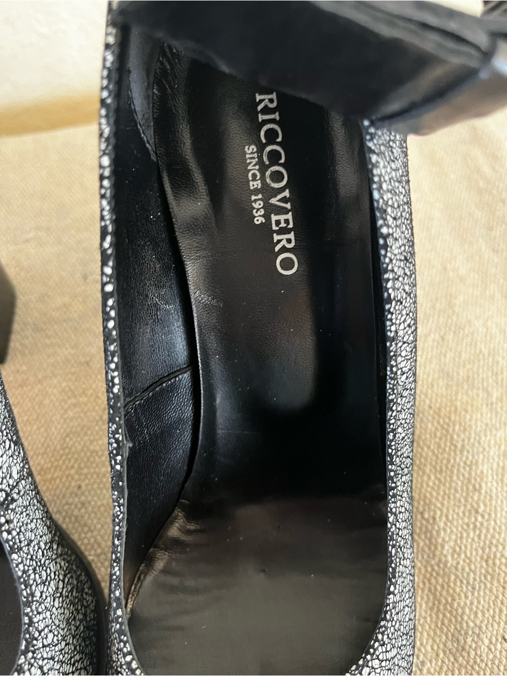 Riccovero Since 1936 Woman's Black Leather Evening Speckled Greenlaw Pumps Sz 37 - Picture 11 of 12